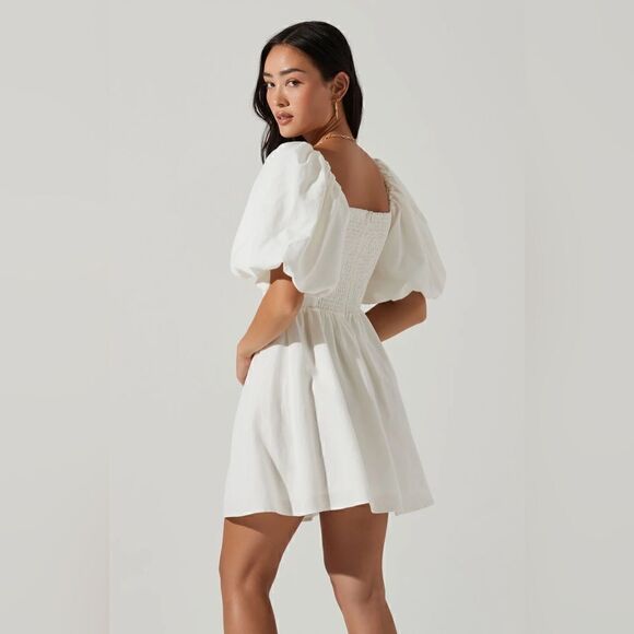 NEW ASTR The Label SERILDA CUTOUT PUFF SLEEVE MINI DRESS - Picture 10 of 17